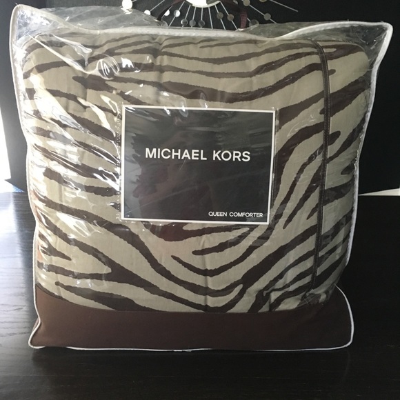 Michael Kors Other - Michael Kors zebra queen comforter
